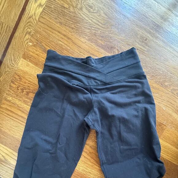 Lululemon hiking sweatpants with pockets. - Picture 4 of 4